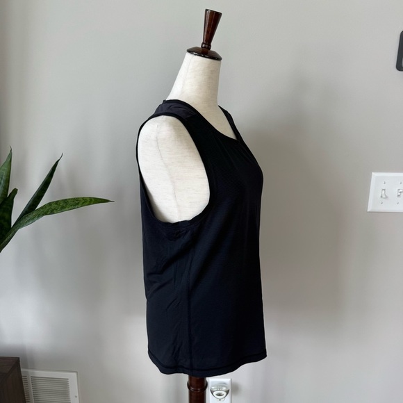 Lululemon 🍋 Muscle Tank Top - Subtle Stripe - Picture 3 of 6